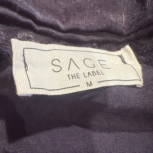 Elegant Women's Sage The Label Navy Blue Deep V Bell Sleeve Blouse Size Medium - Picture 7 of 14